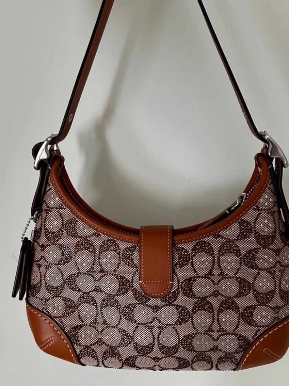 Coach Hampton Hobo Bag in Crystal Signature Jacquard - Like New - Picture 5 of 6